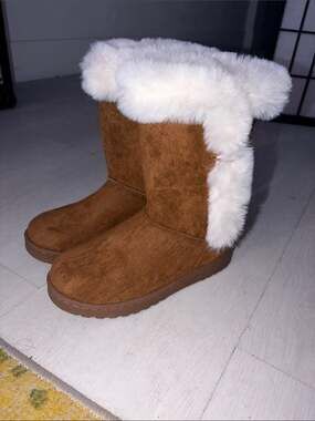SO Chestnut Faux Suede Ankle Boots with White Faux Fur Trim